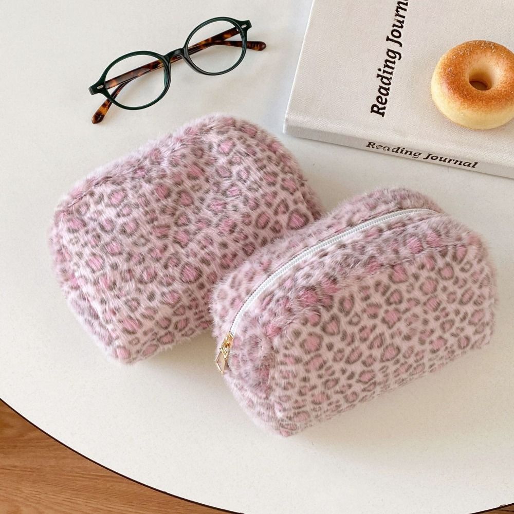 Durable Fuzzy Makeup Bag Leopa - Cosmetic Bags ulasan dan harga